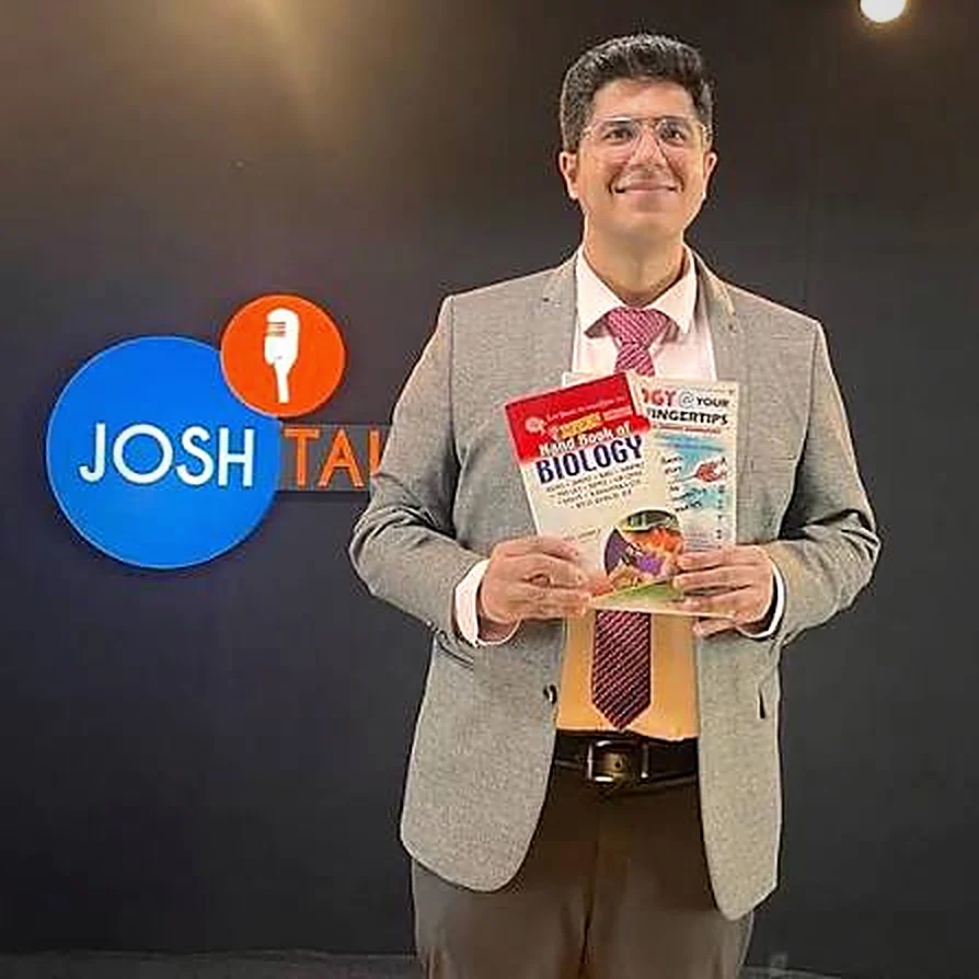 Dr. Rahul Chawla with Biology at Your Fingertips at Josh Talks